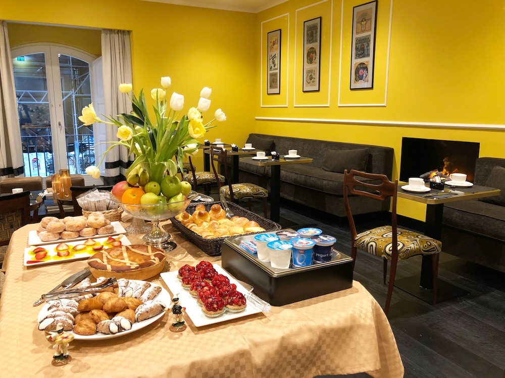 Caruso Place Boutique Wellness Suites 55/70