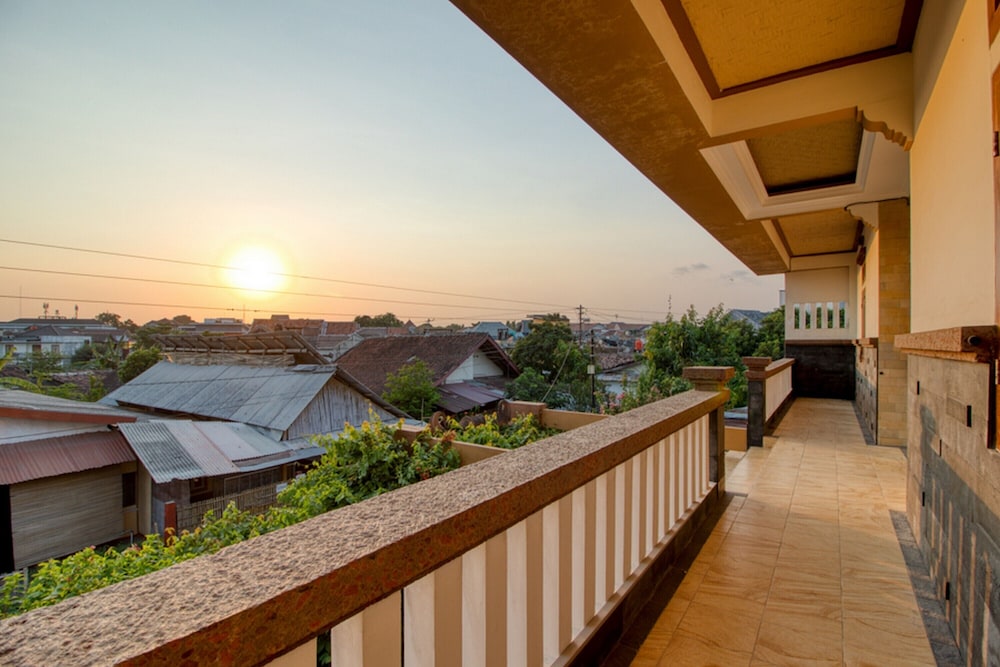 RedDoorz Plus near Lempuyangan Station 4 29/42