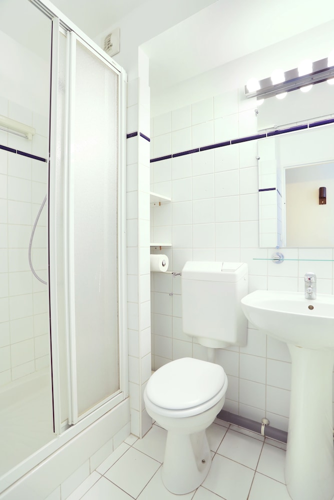 Short Stay Group Residence Les Lilas Serviced Apartments 42/48