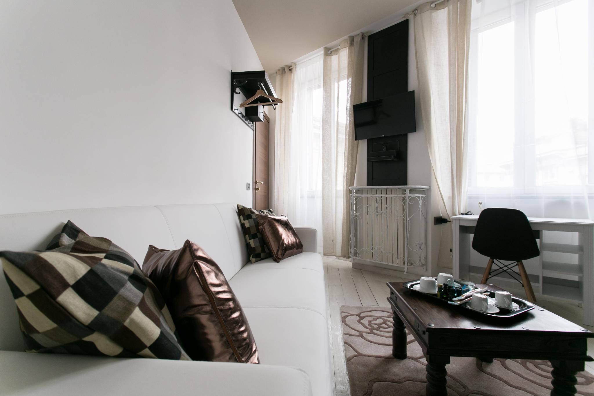 Tiny, Apartment
