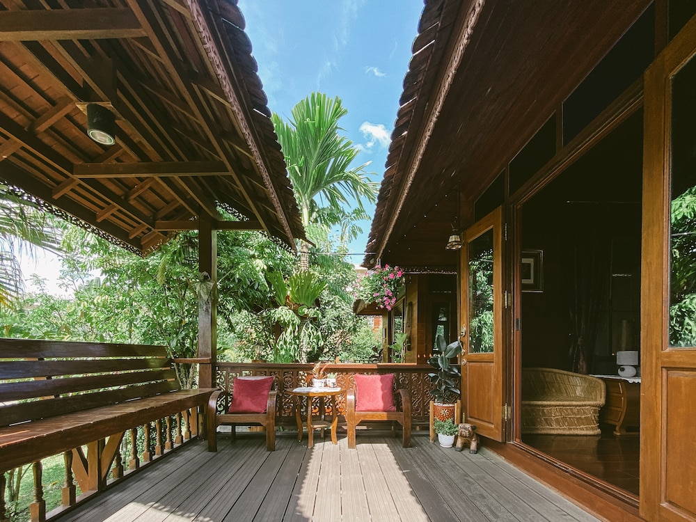 Rommai Villa 4/50