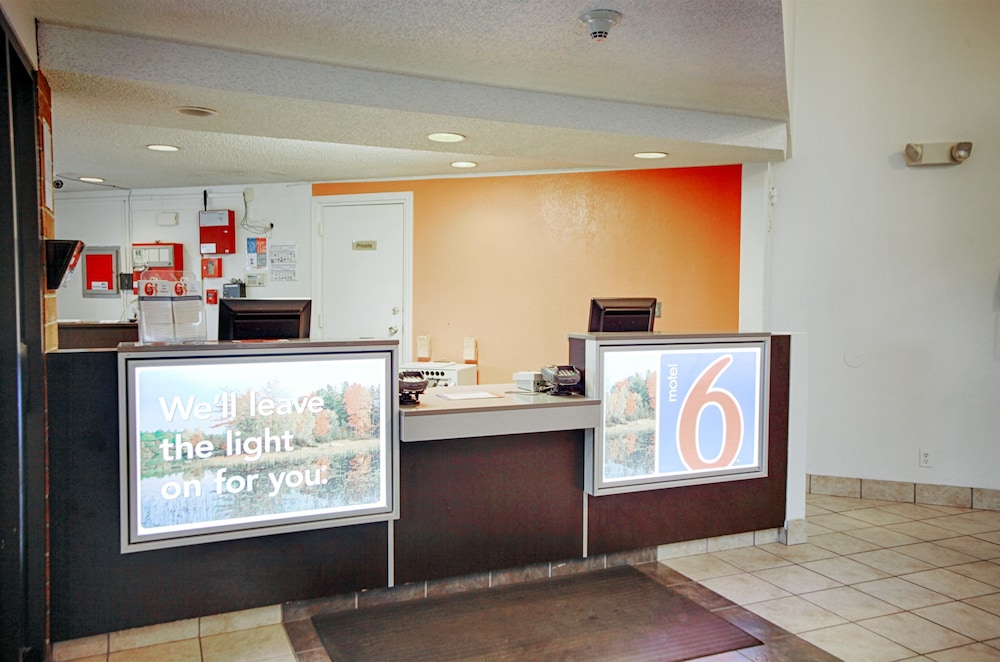 Lobby at Motel6 Albany, NY, ALBANY - NY