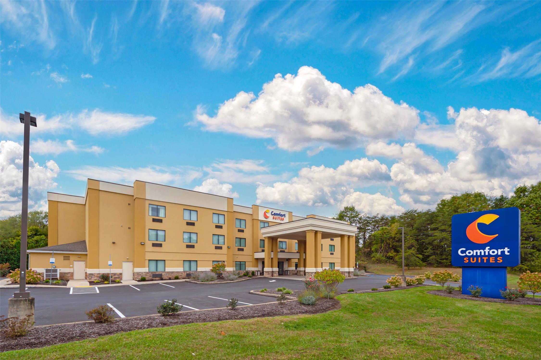 Comfort Suites Lewisburg, PA 8/48