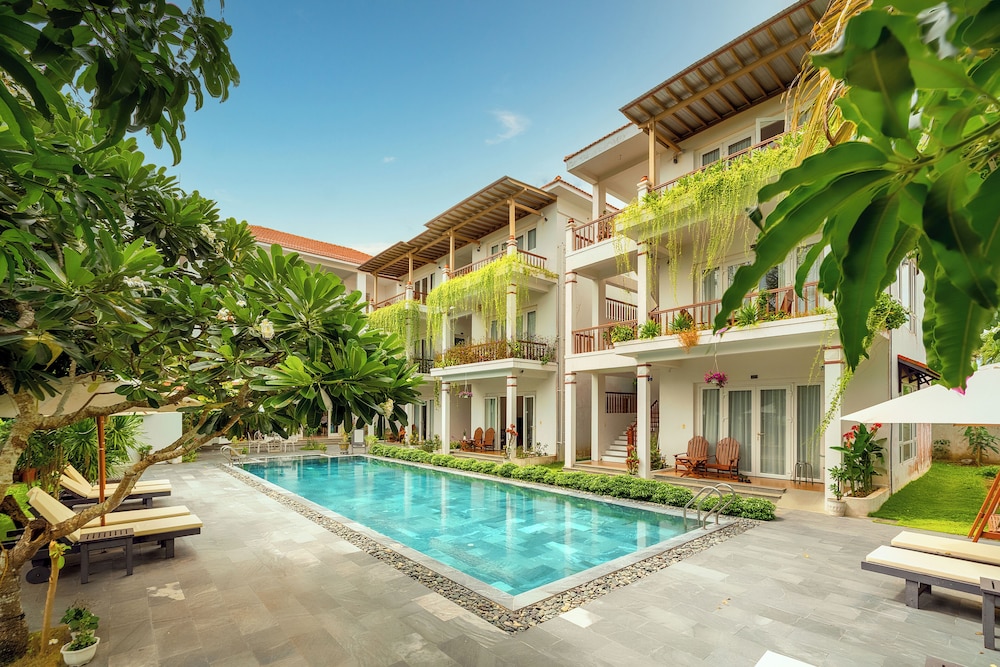Hoi An Palmy Villa 57/62
