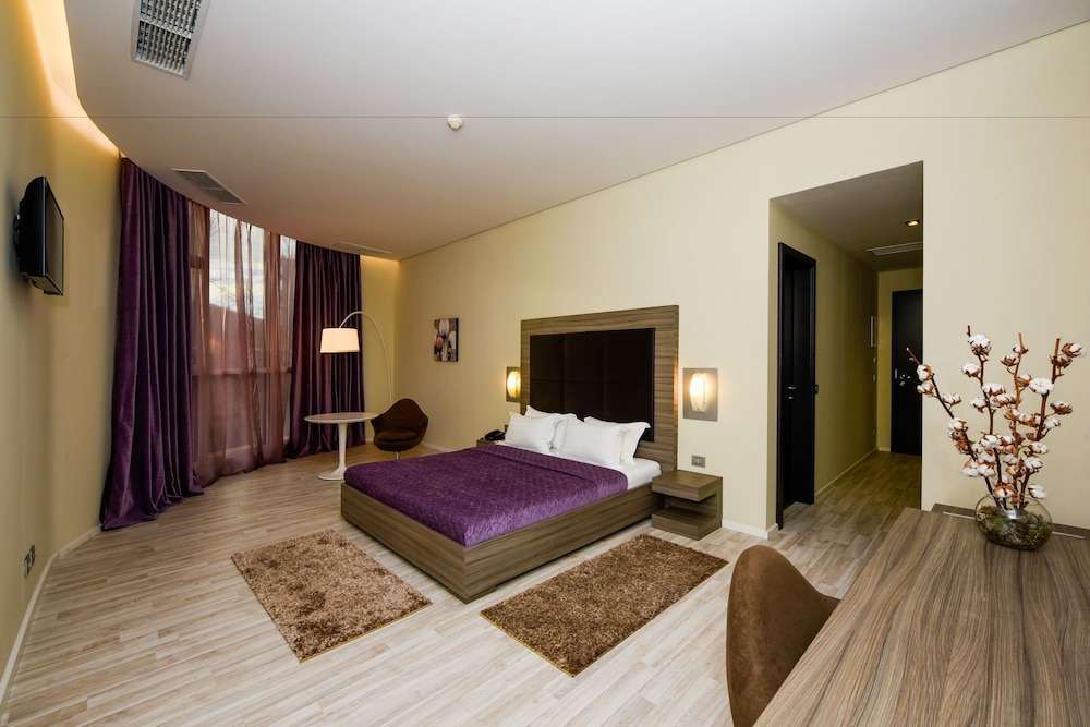 Sky Tower Hotel Tirana 9/31