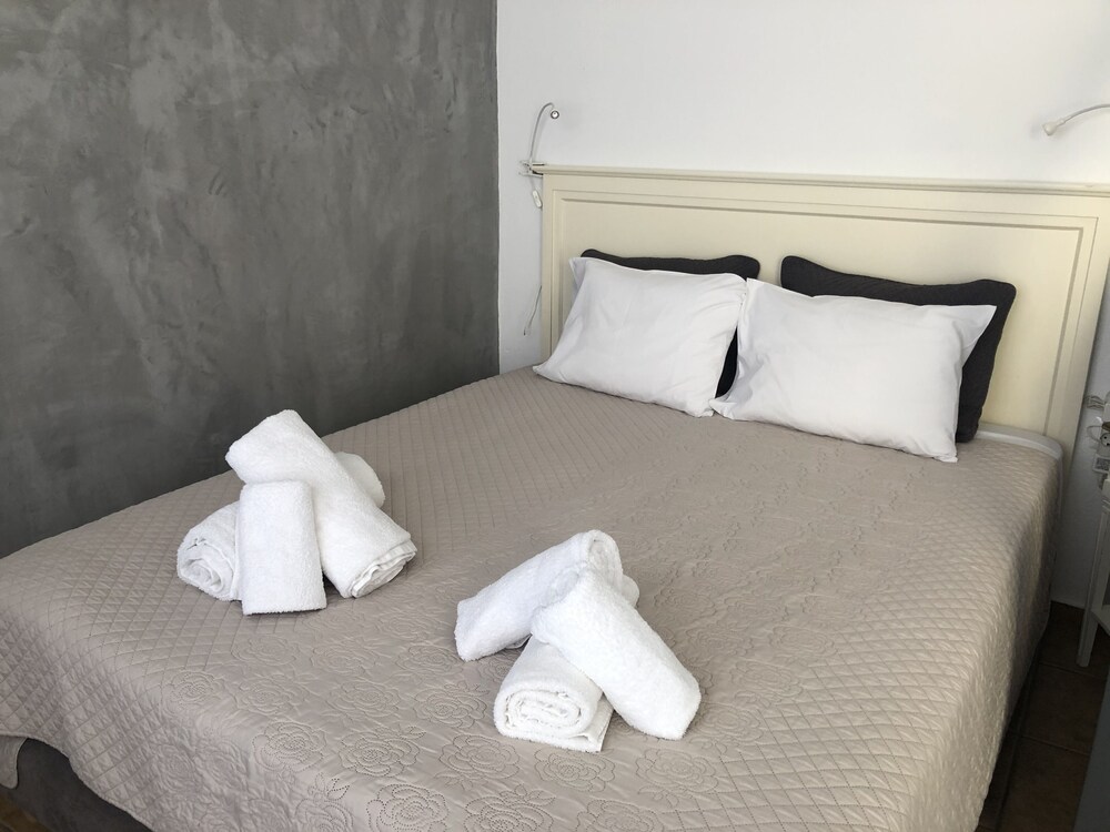 SUPERIOR, APARTMENT, DOUBLE BED, OUTDOOR JETTED TUB, TERRACE