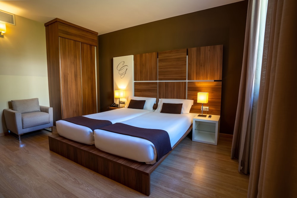 غرفة سوبيريور بسريرين منفصلين بإطلالة على الجبل، Hotel Can Galvany 2/8