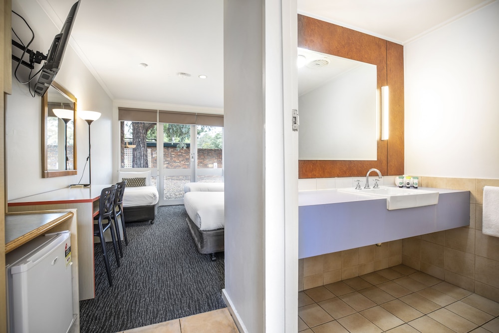 Burvale Hotel 19/39