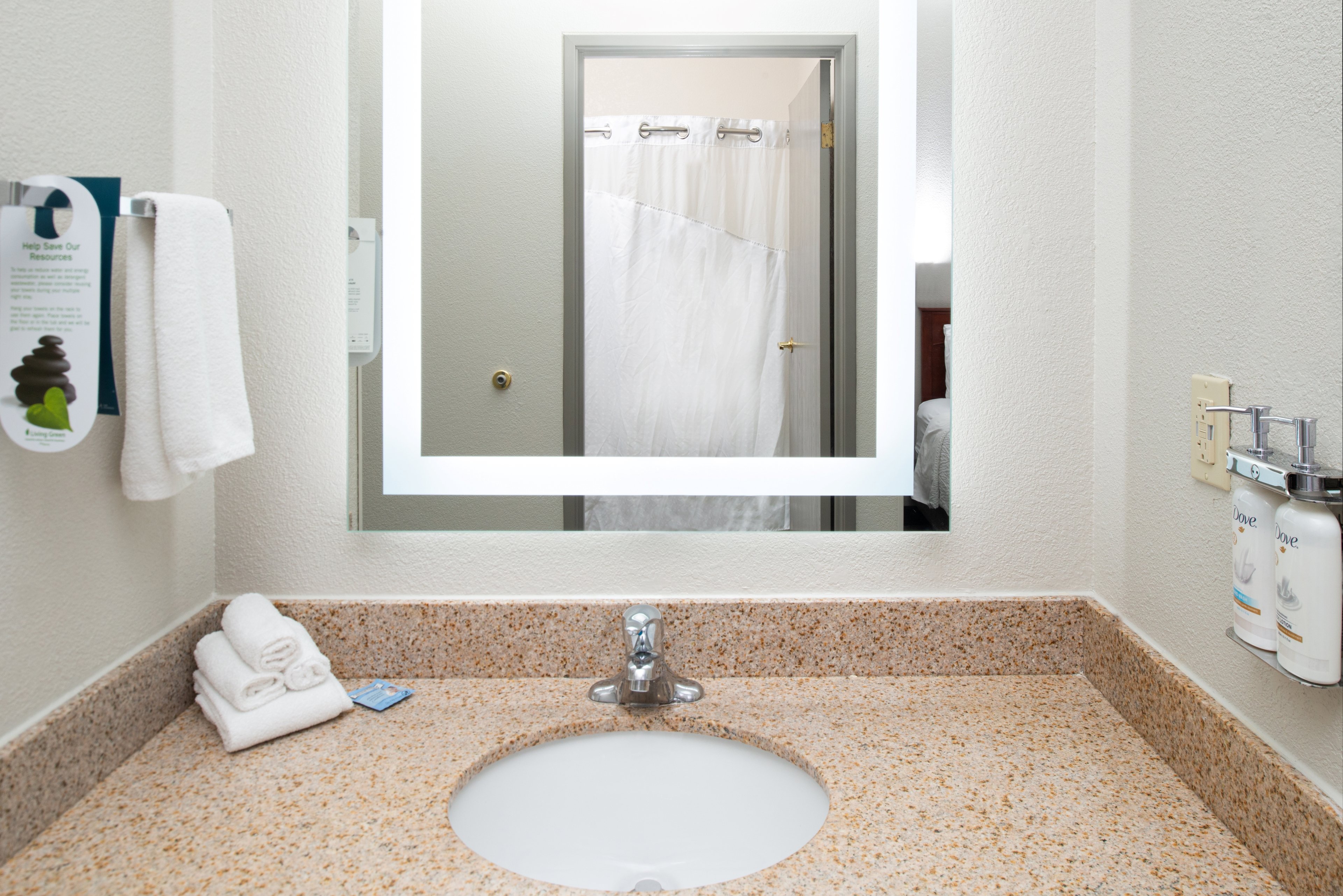 غرفة بسريرين كوين، Holiday Inn Express Hotel And Suites Farmington Bloomfield 6/6