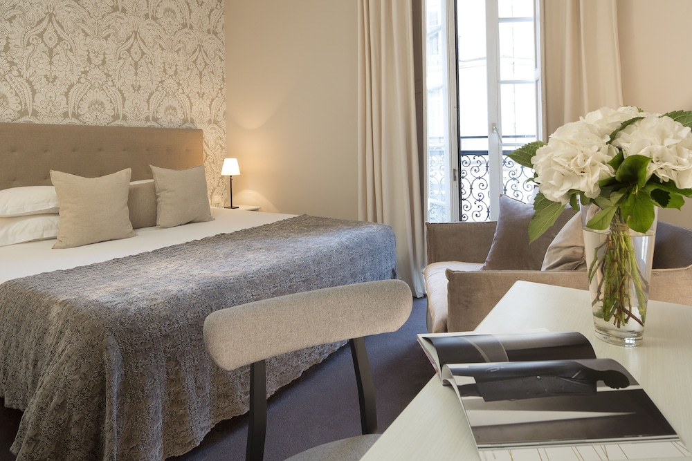 Nemours Hotel 20/75
