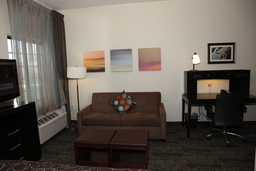 STAYBRIDGE SUITES LINCOLN NORTHEAST 38/59