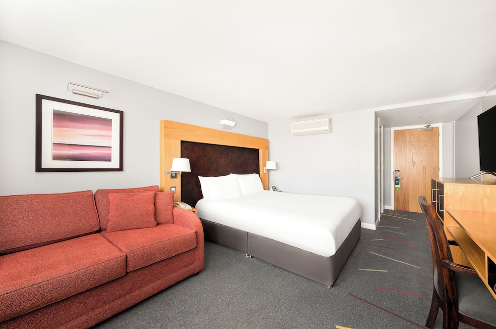 Holiday Inn West 25/60