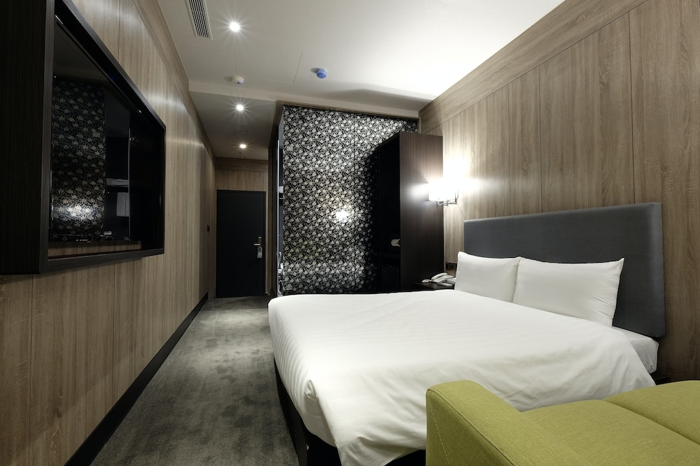 Mayer Inn 22/66