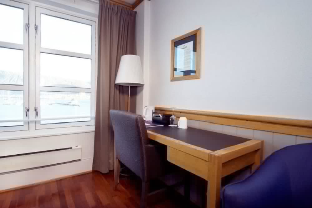 Home Hotel With 33/35