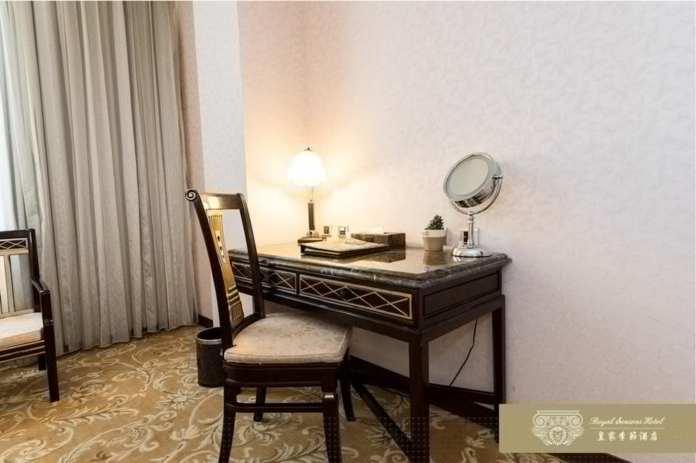 Grand Pleasure Spring Hotel 12/50
