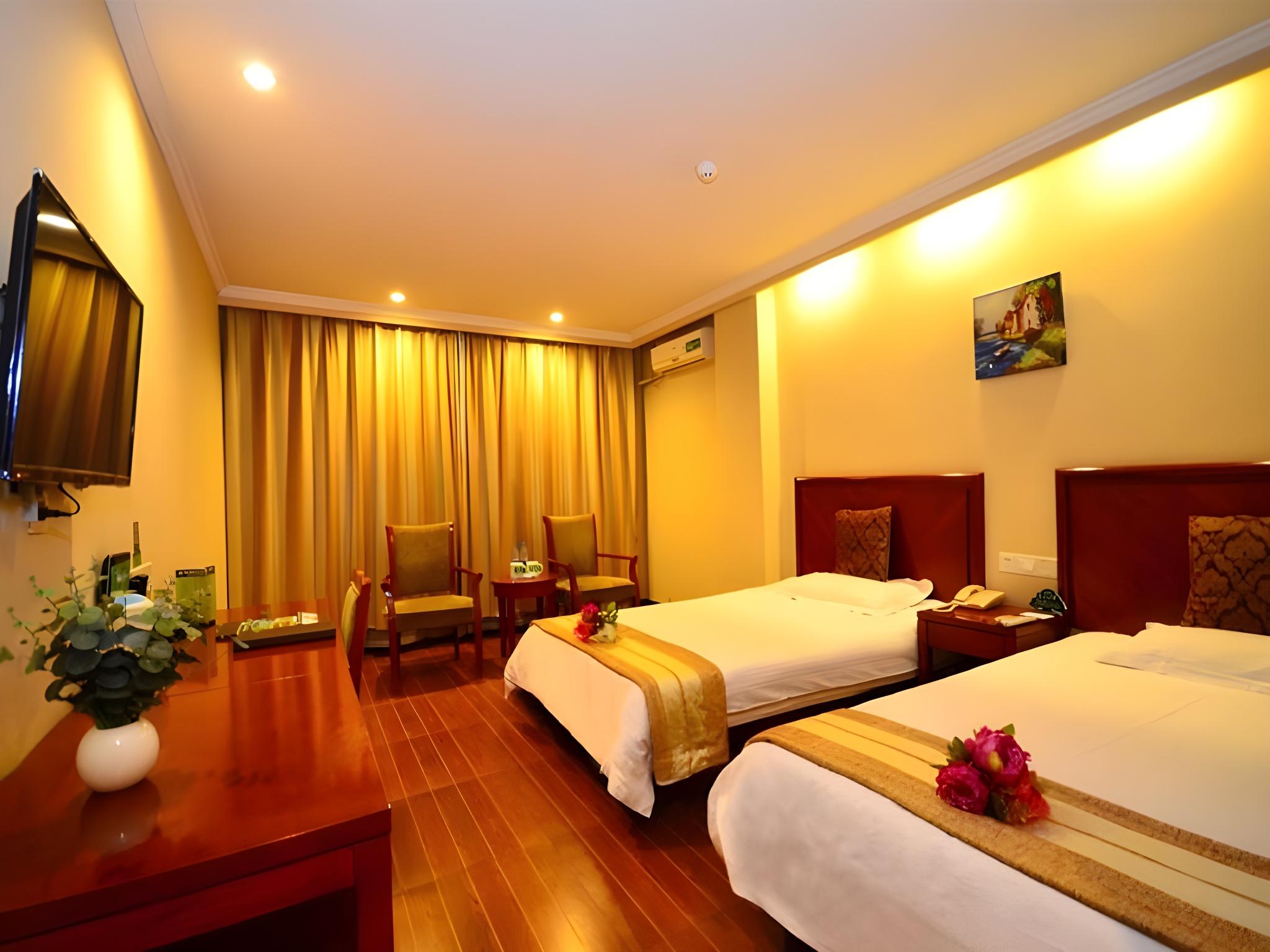 GreenTree Inn Xuzhou Yunlong District West Gate of Yunlong Public Park Express Hotel 6/22