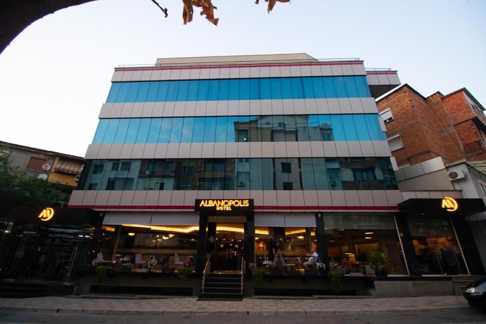 Albanopolis Hotel in TIRANA