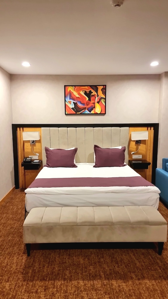 Premium Hotel Ganja 8/50