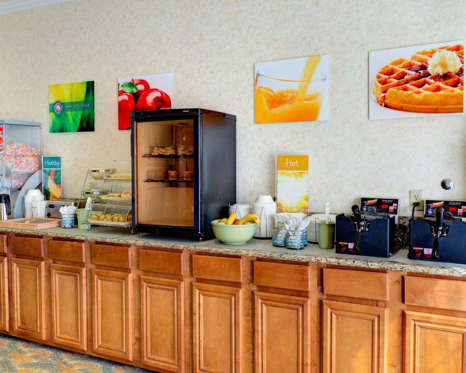 Quality Inn & Suites Glen Rose 5/23