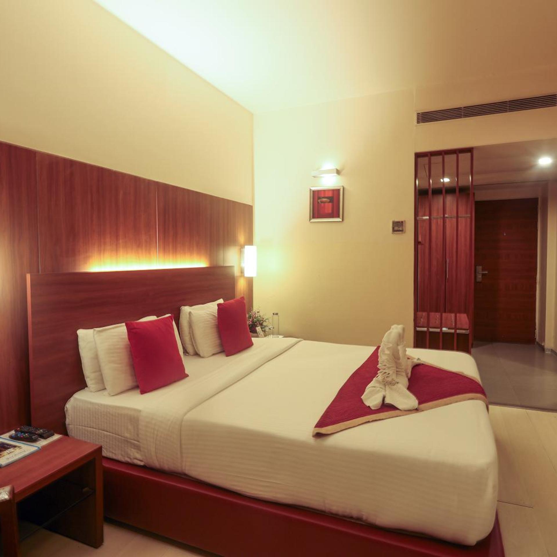 Oyo Premium Deccan Apte Road 10/55