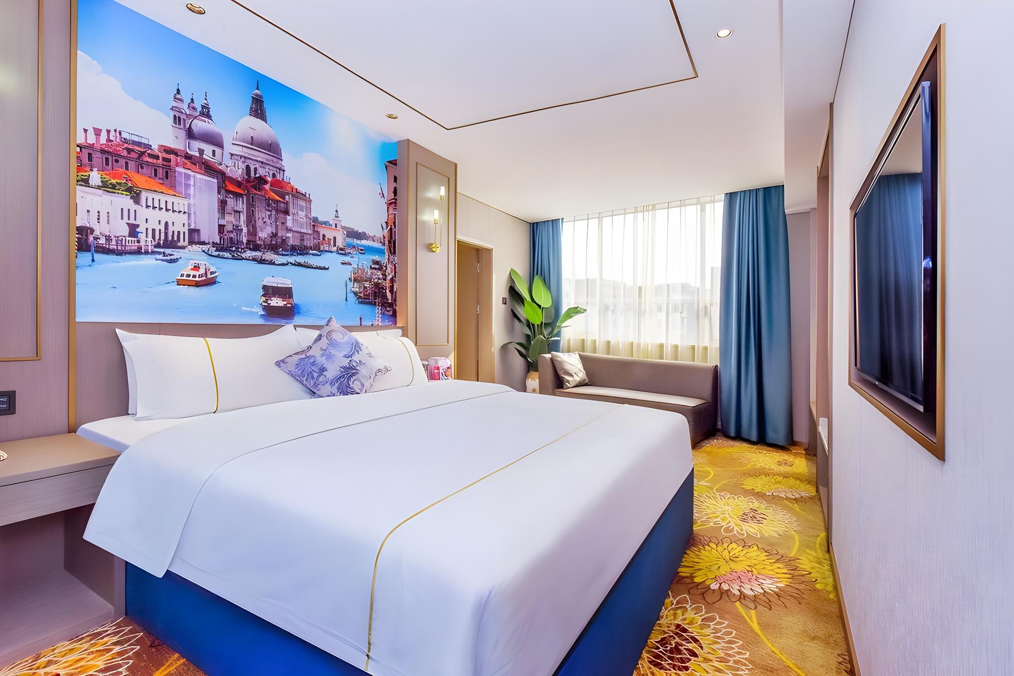 Renovated, Smart, Executive, Suite
