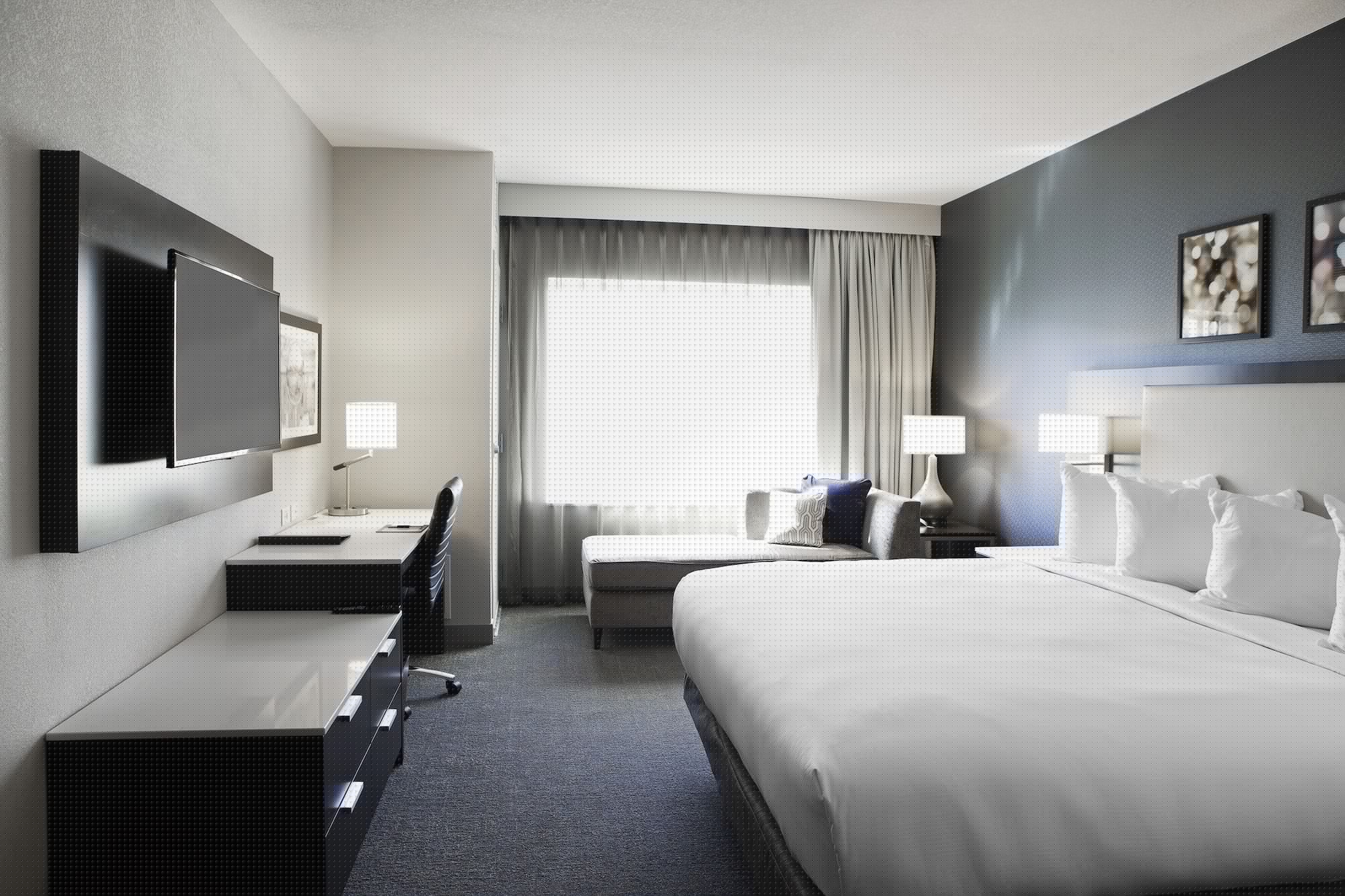 ROOM, KING BED