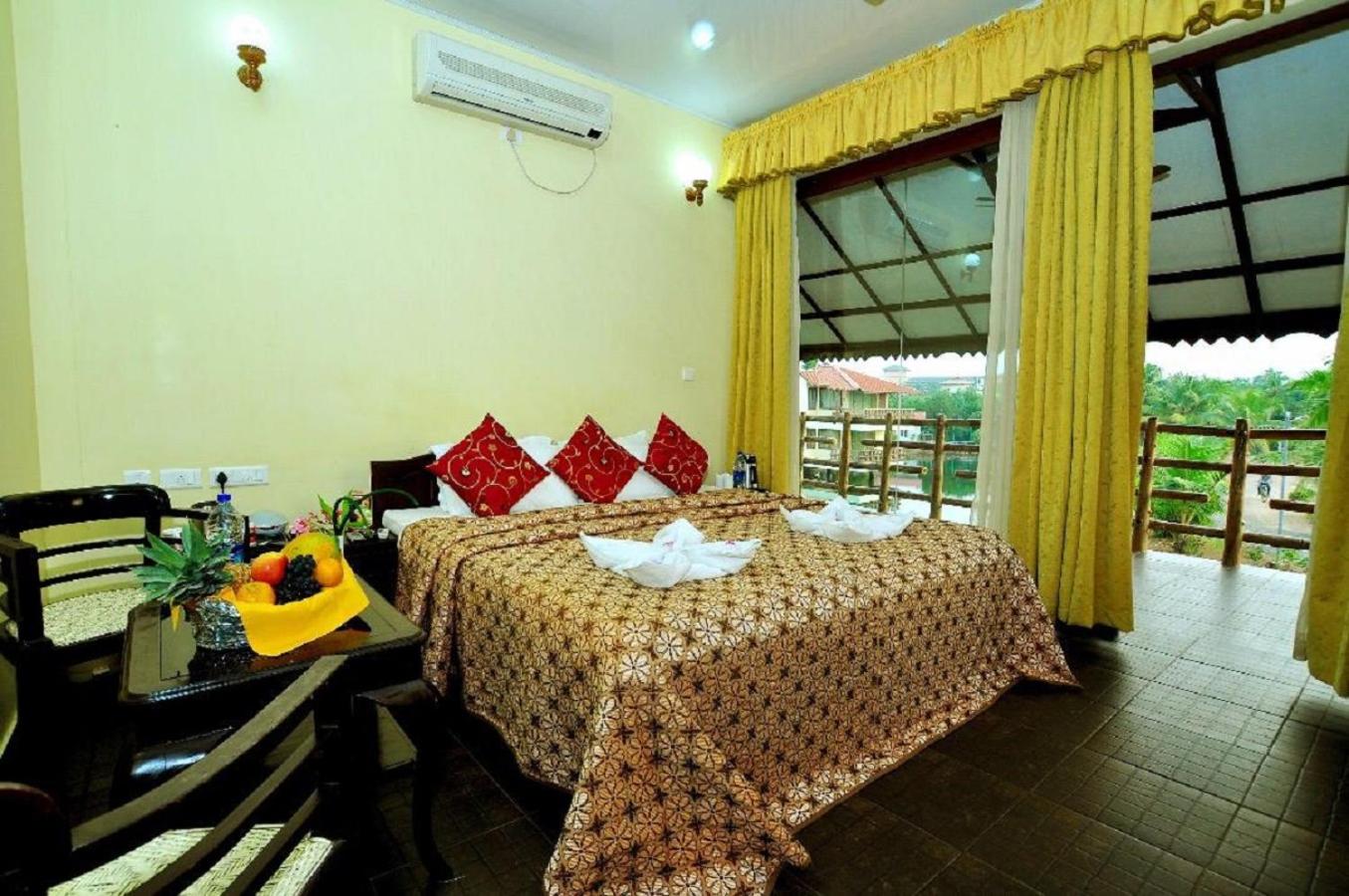 KALATHIL LAKE RESORT 24/55