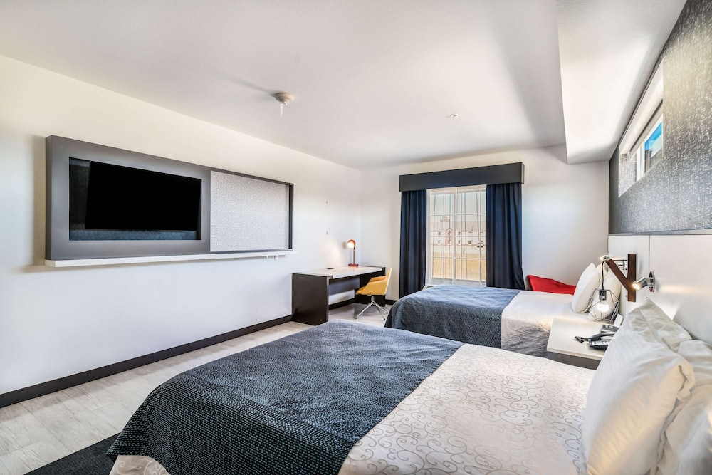 Hy-Lo Hotel 29/73