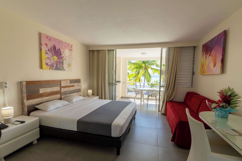 Canella Beach Hotel 11/42