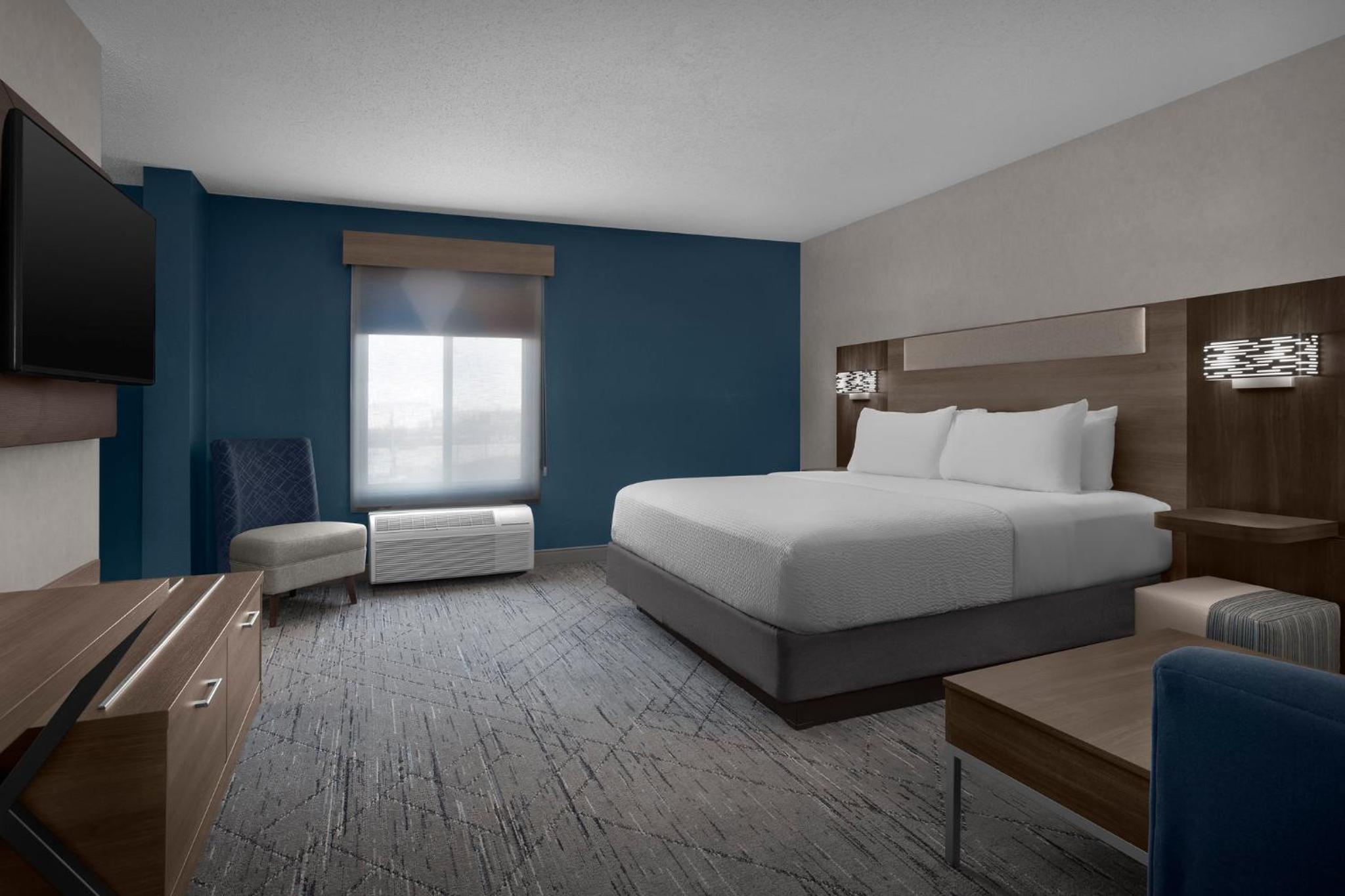 جناح بسرير كينج مع أريكة لذوي الإعاقة