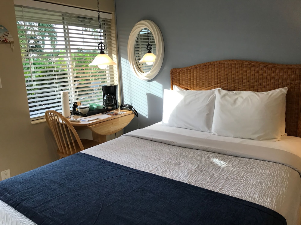 Casitas Coral Ridge formerly Estoril Paradise Inn 17/50