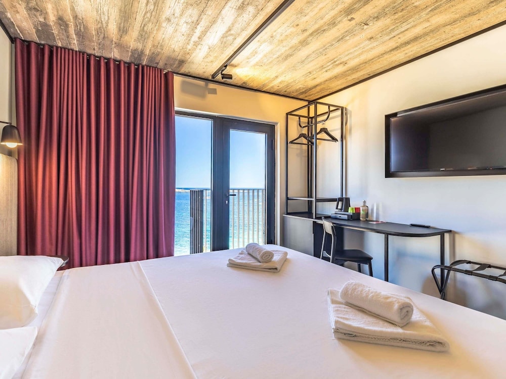 ibis Styles ST Pauls Bay Malta 18/49