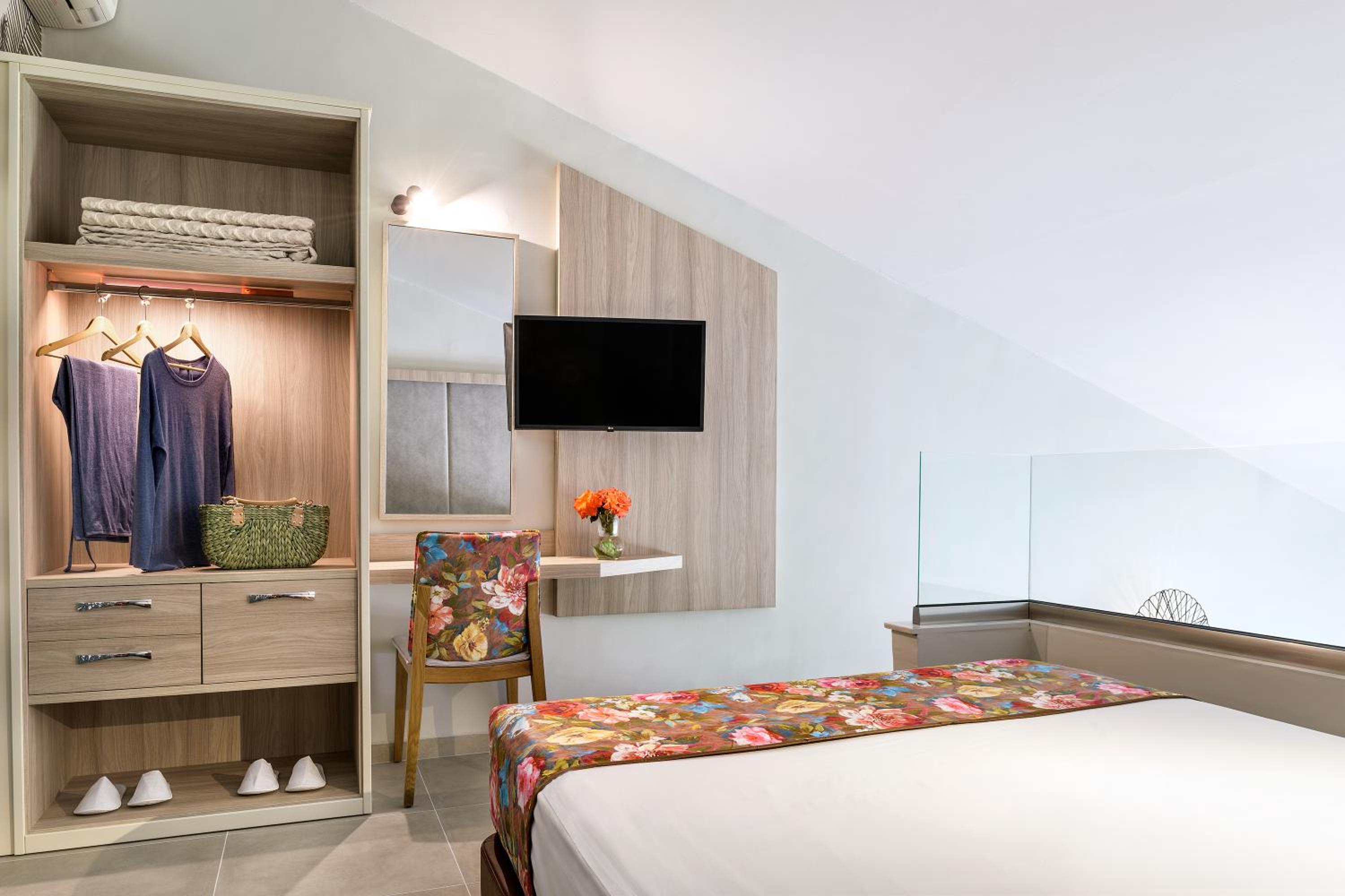 Junior Suite, Two Story