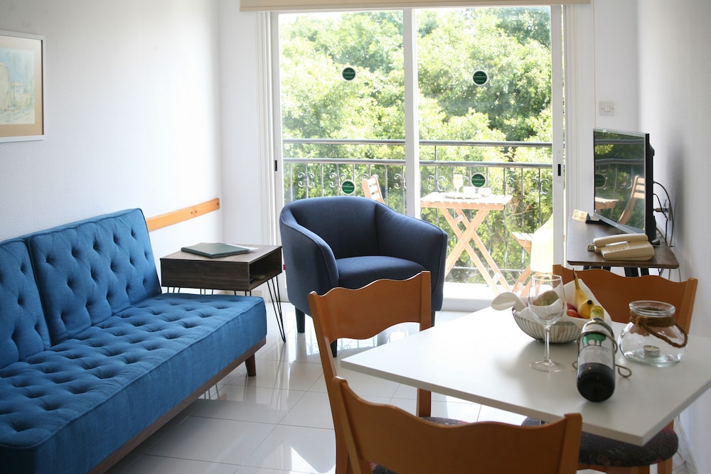 Chrielka Hotelsuites 19/43