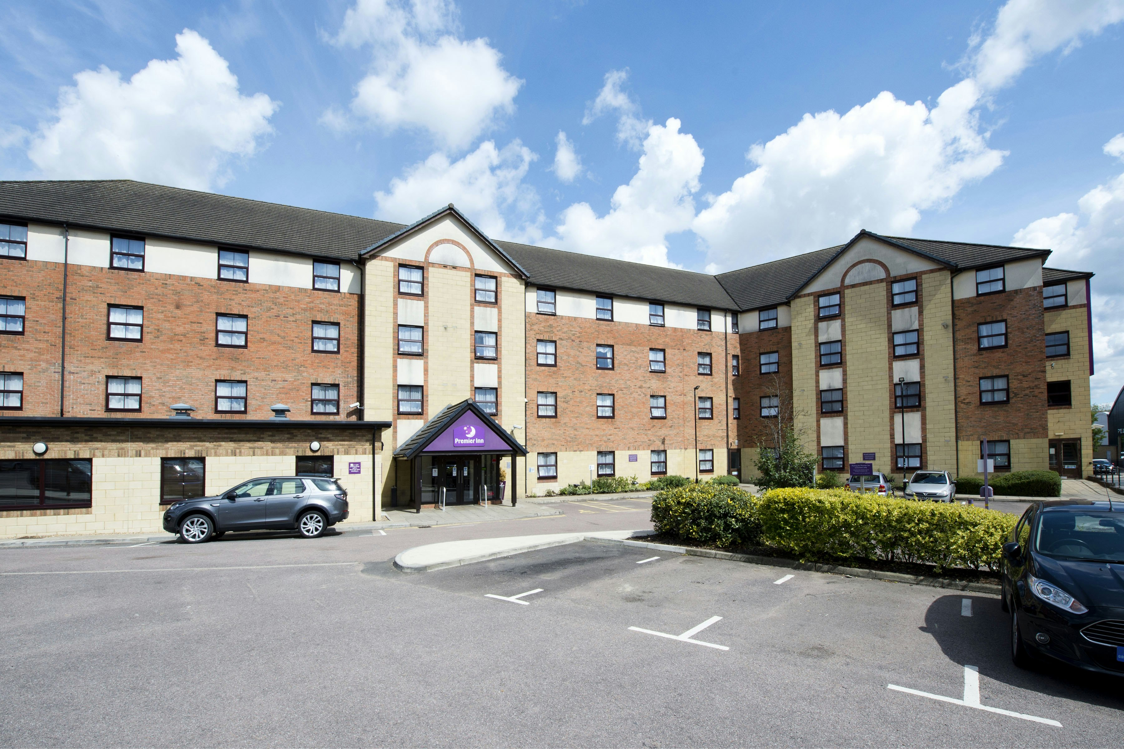 Premier Inn London Edgware 27/31