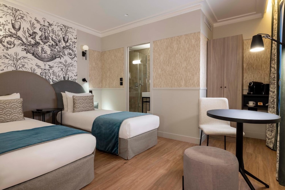 Grand Hotel Leveque 8/72