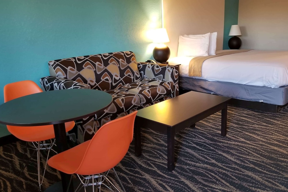 Howard Johnson by Wyndham Houston Hobby Airport 29/61