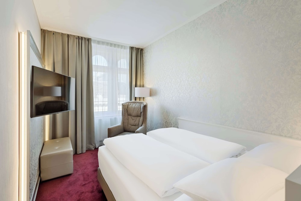 CLASSIC, QUEEN BED