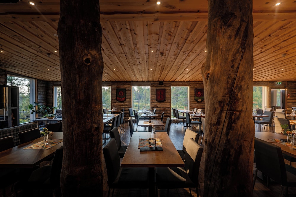 Wilderness Hotel Muotka 49/63
