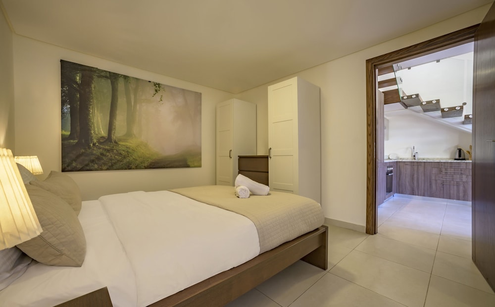 DUPLEX, CABANA