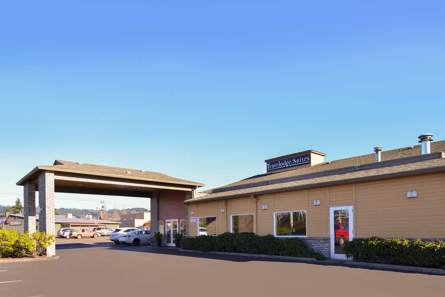 Travelodge Suites By Wyndham Newberg 4/60
