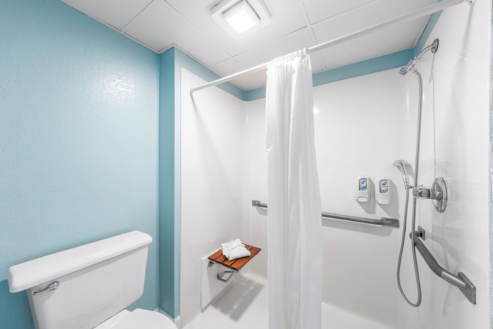 Boardwalk Beach Resort Hotel 64/65
