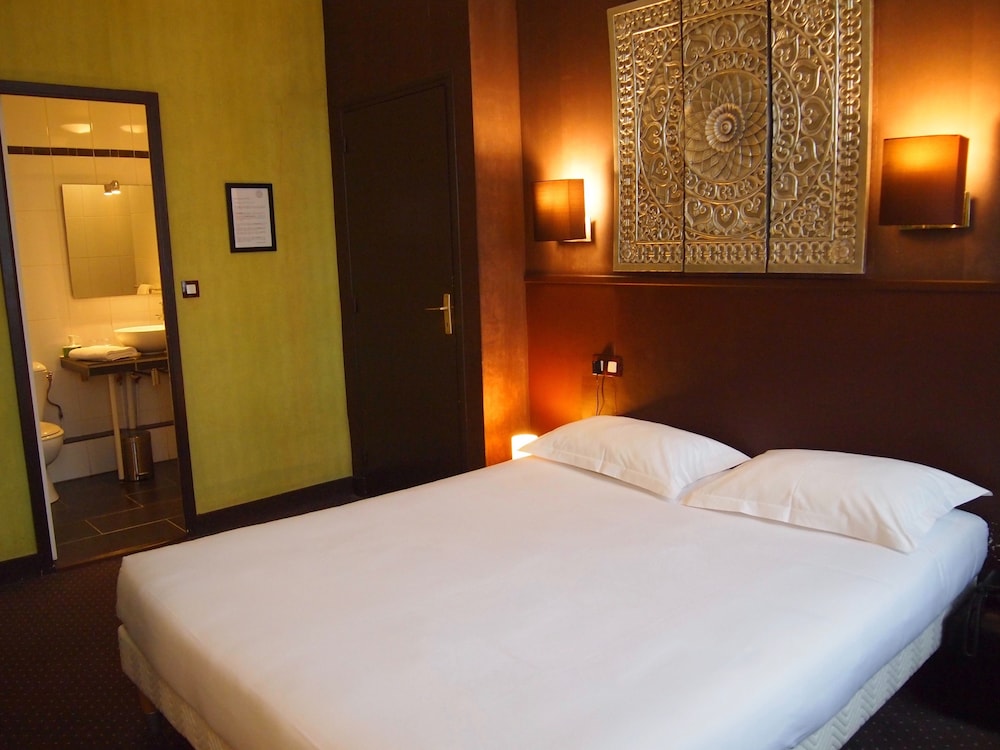 COMFORT, DOUBLE BED