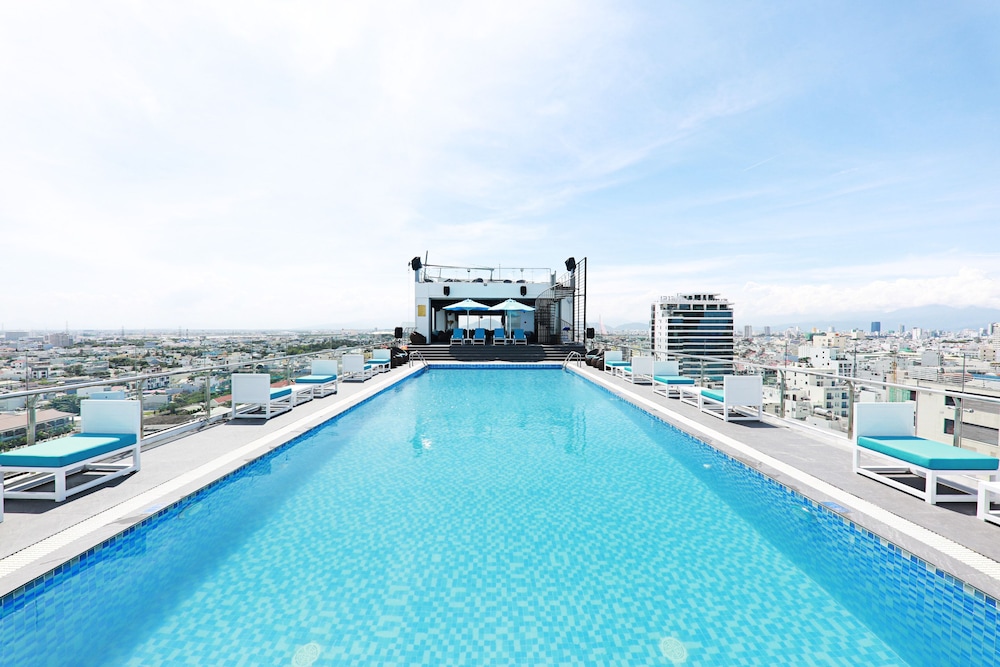 Yarra Ocean Suites Danang 53/58