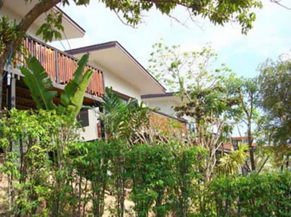 Chintakiri Resort Koh Tao 49/50