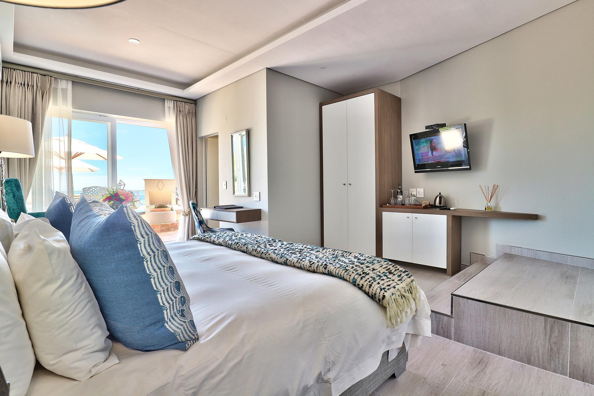 Room, Pool Deck