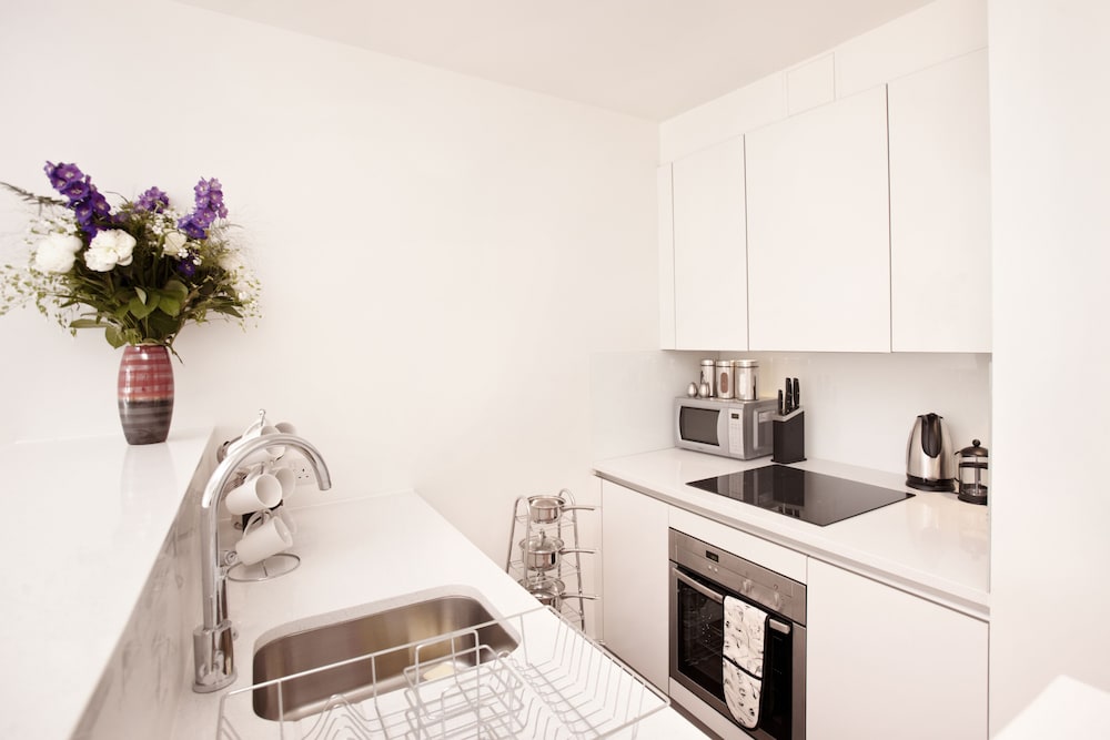 Urban Stay London City Apartments 7/50