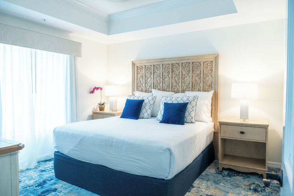 3 BEDROOMS, CONDO