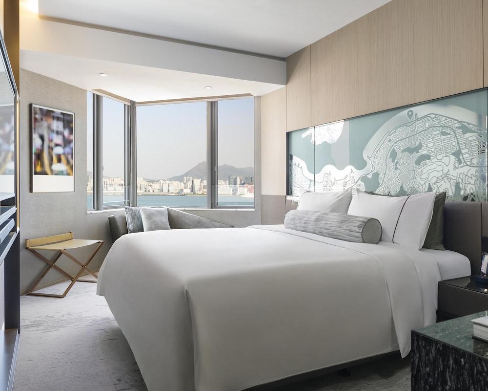 Hyatt Centric Victoria Harbour 20/70
