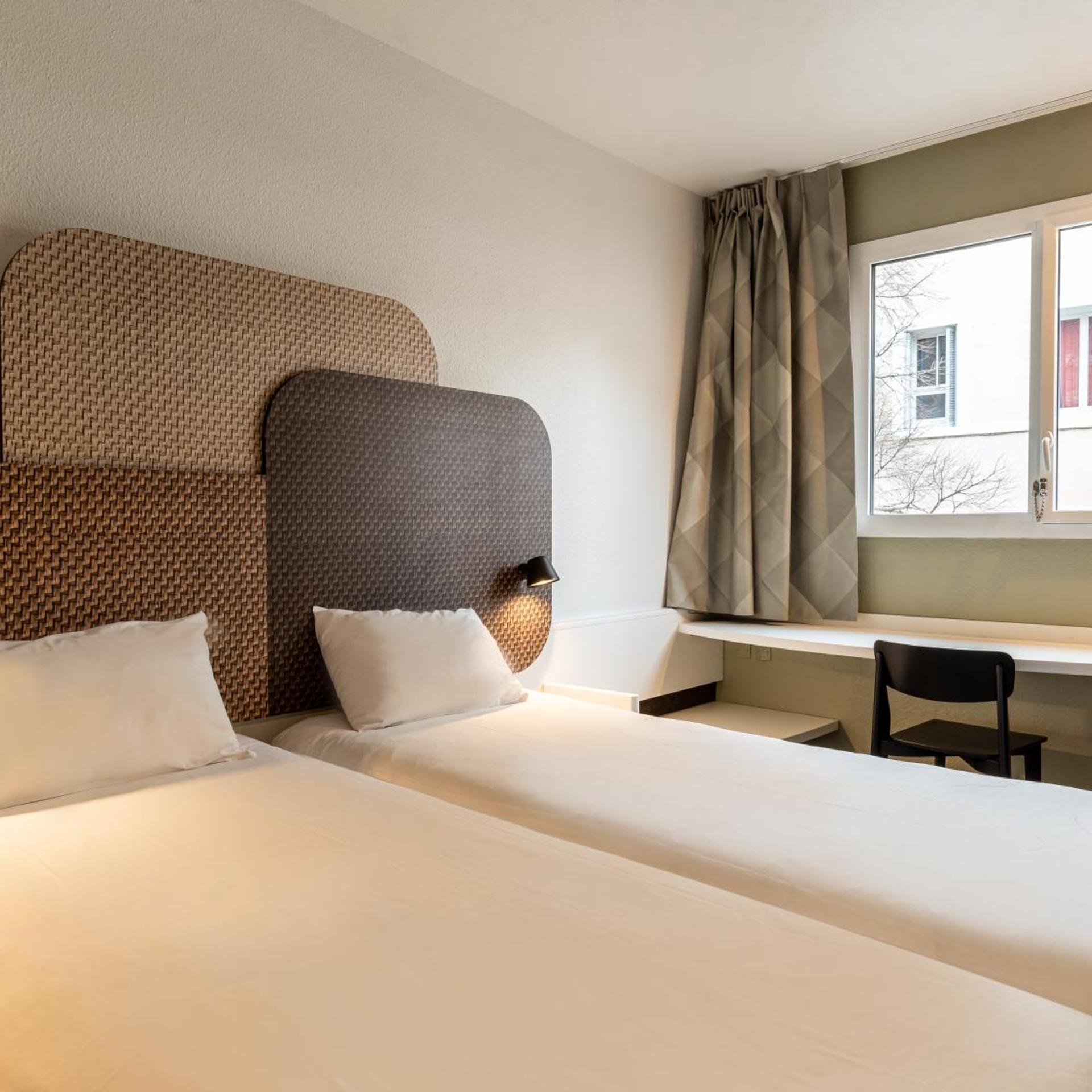 STANDARD, TWIN BEDS